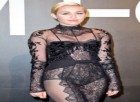 Skandallarıyla ünlü şarkıcı Miley Cyrus, paylaşımı ses getirdi
