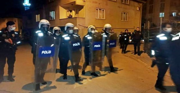 Bursa Emek’te Polis hava’ya uyarı ateşi açtı