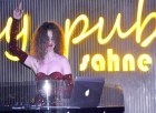 DJ Yeşim Bursa eğlence gecelerine hareket getirdi