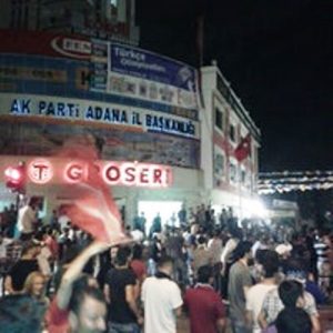 AK Partili mevcut başkana tepki göstererek ‘FETÖ’cü Başkan istemiyoruz’ sloganı attı