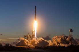 SpaceX ABD Ordusu İçin Uydu Fırlattı