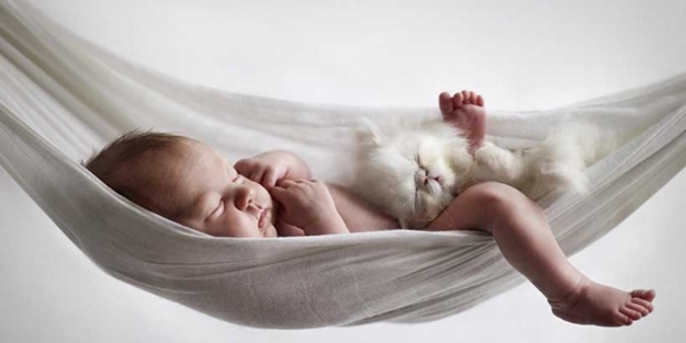 Bebekleri Uyku Boyunca Sallamak Uyku Kalitesinin Artmasını Sağlıyor
